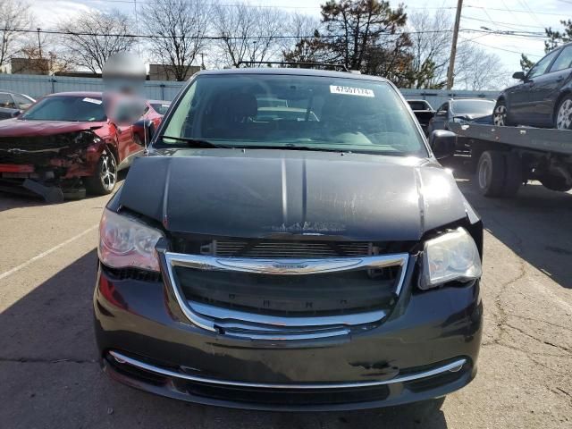 2012 Chrysler Town & Country Touring