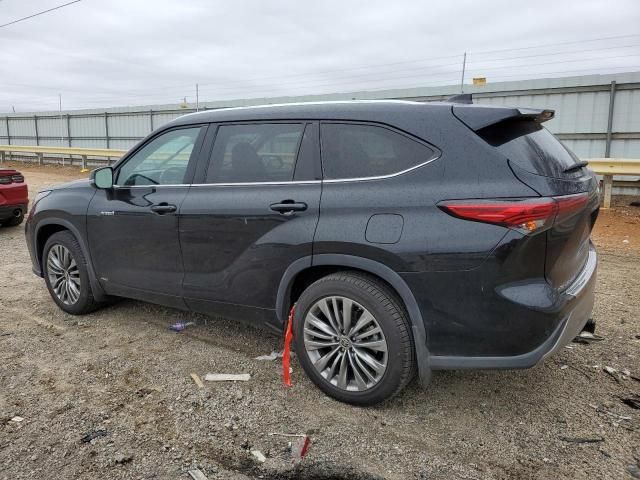 2021 Toyota Highlander Hybrid Platinum