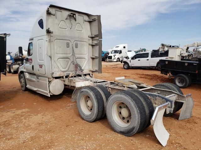 2016 Freightliner Cascadia 125