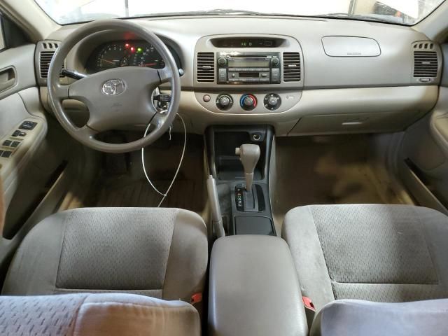 2004 Toyota Camry LE