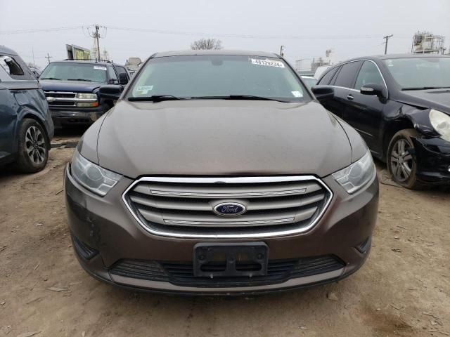 2016 Ford Taurus SE