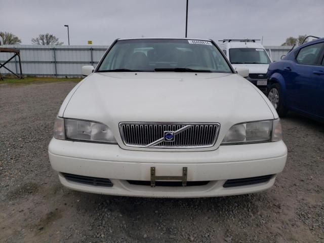 2000 Volvo S70 Base