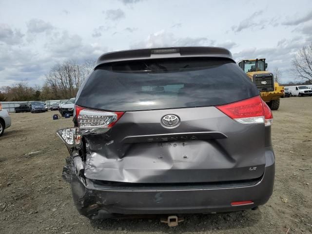 2011 Toyota Sienna LE