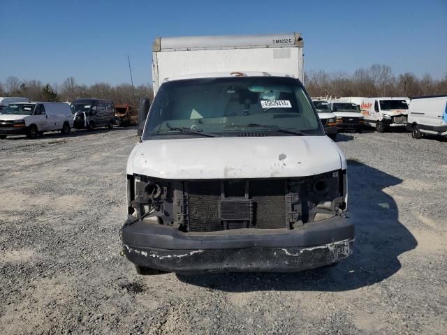 2009 GMC Savana Cutaway G3500