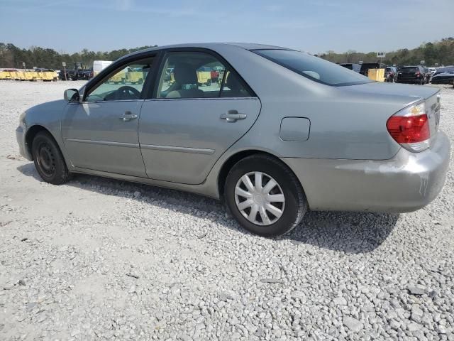 2005 Toyota Camry LE