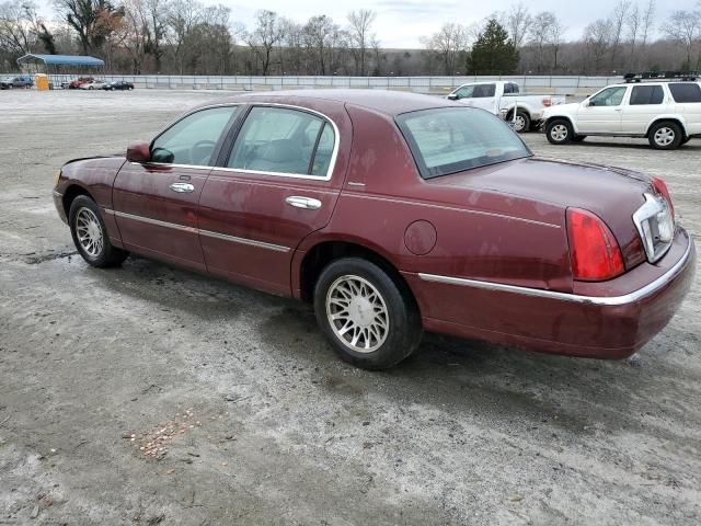 2000 Lincoln Town Car Signature