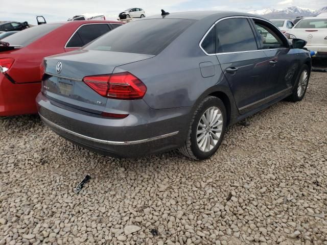 2016 Volkswagen Passat SE