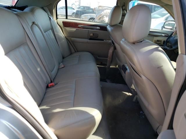 2003 Lincoln Town Car Executive