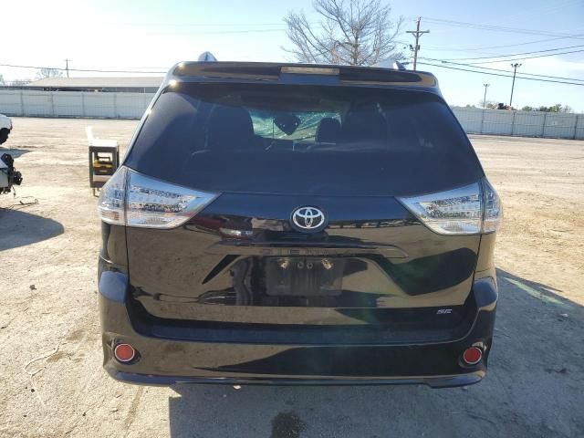 2016 Toyota Sienna SE