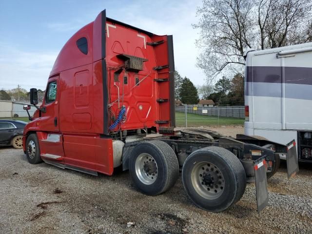 2016 Freightliner Cascadia 125