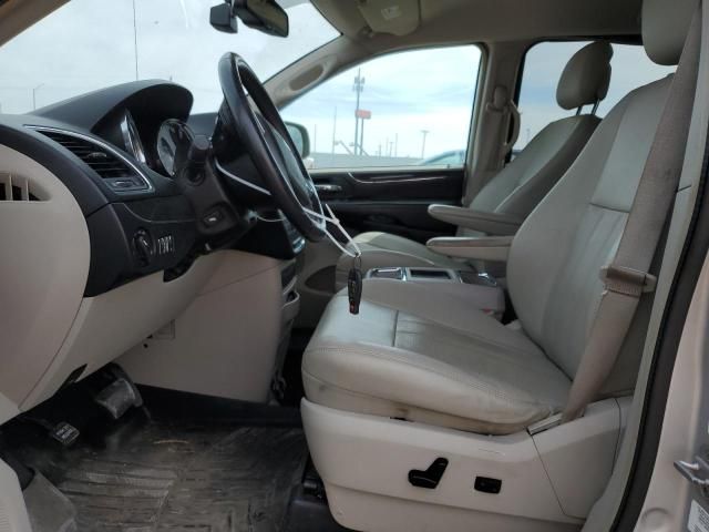 2011 Chrysler Town & Country Touring L