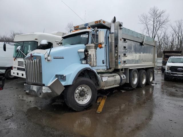 2021 Kenworth Construction T800