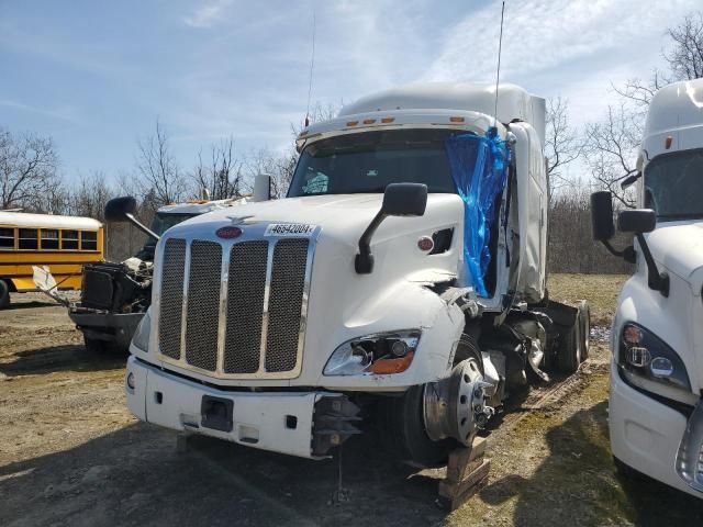 2017 Peterbilt 579