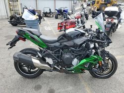 Compre motos salvage a la venta ahora en subasta: 2023 Kawasaki ZX1002 R