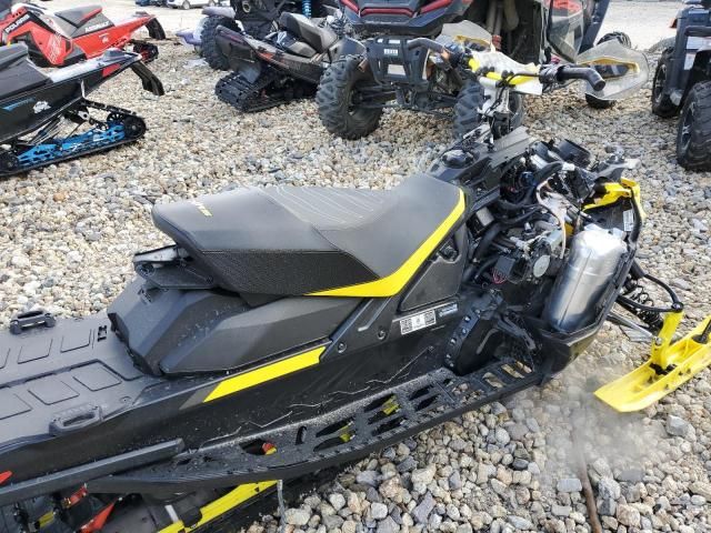 2022 Skidoo Renegade