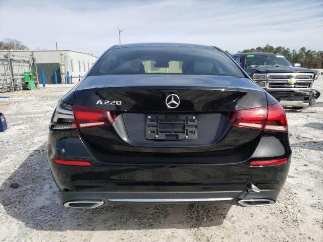 2019 Mercedes-Benz A 220