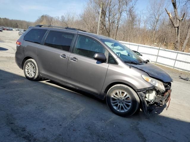 2014 Toyota Sienna XLE