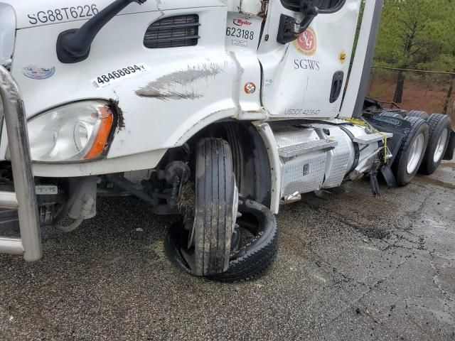 2018 Freightliner Cascadia 113