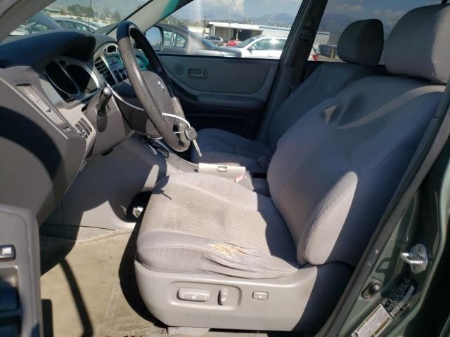 2004 Toyota Highlander Base