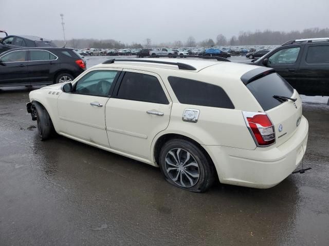 2005 Dodge Magnum SE