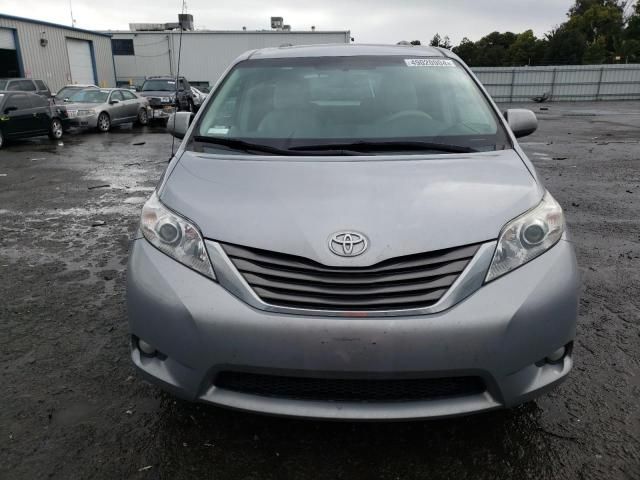 2011 Toyota Sienna XLE