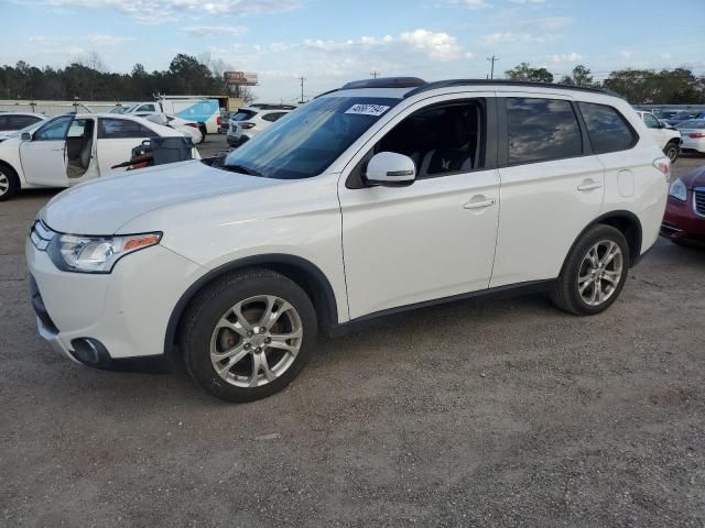 2015 Mitsubishi Outlander SE