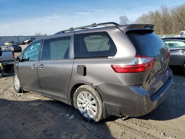 2015 Toyota Sienna XLE