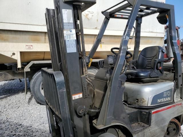 2015 Nissan Forklift