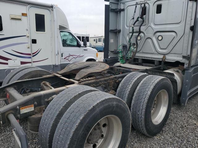 2015 Freightliner Cascadia 125