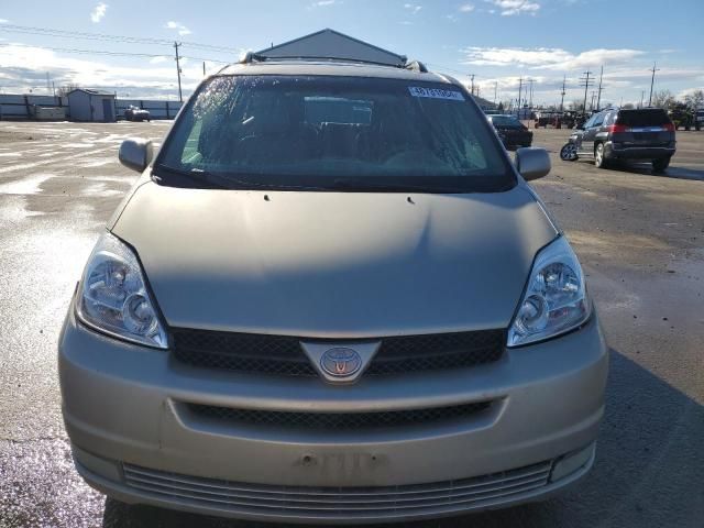 2005 Toyota Sienna XLE