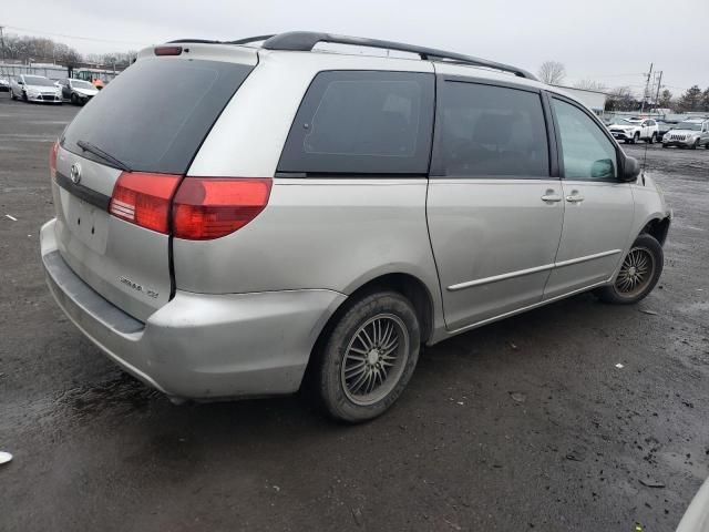 2004 Toyota Sienna CE