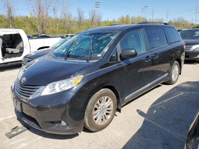 2014 Toyota Sienna XLE