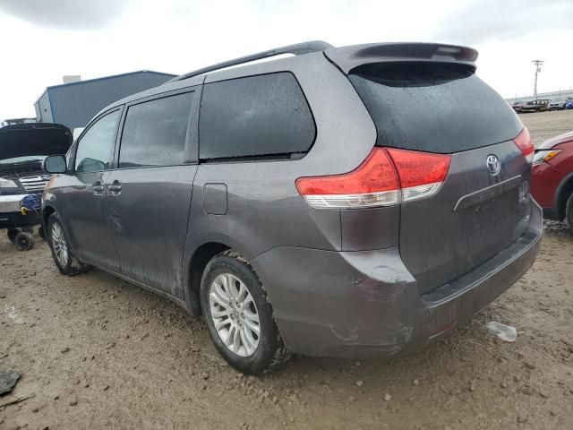 2011 Toyota Sienna XLE