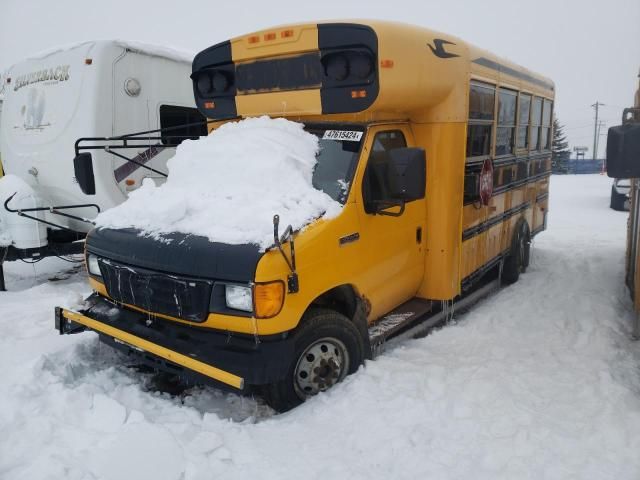 2006 Ford Econoline E450 Super Duty Cutaway Van