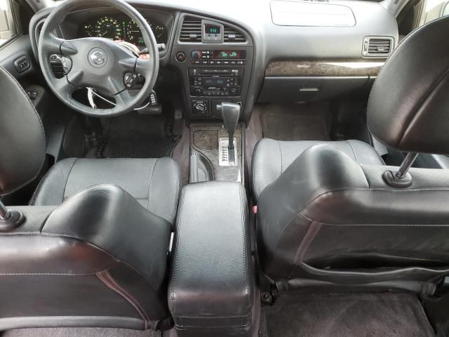 2004 Nissan Pathfinder LE