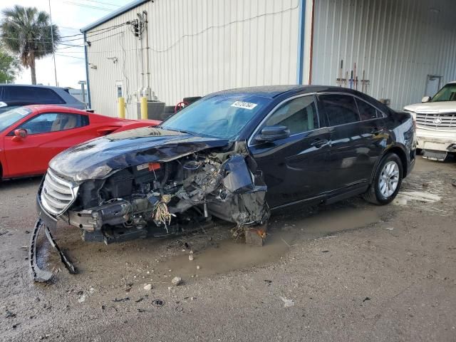 2013 Ford Taurus SE