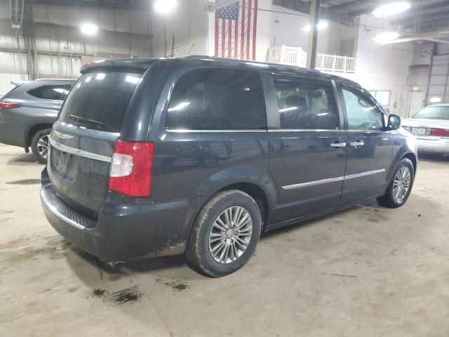 2014 Chrysler Town & Country Touring L