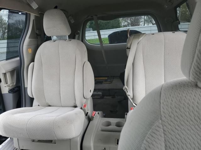 2012 Toyota Sienna LE