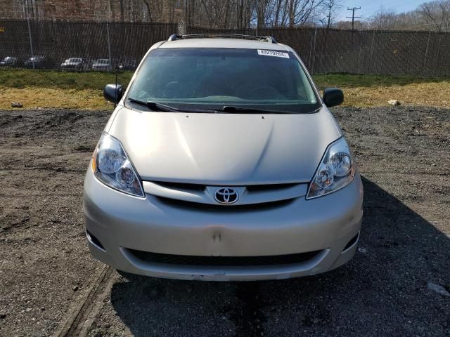 2006 Toyota Sienna LE