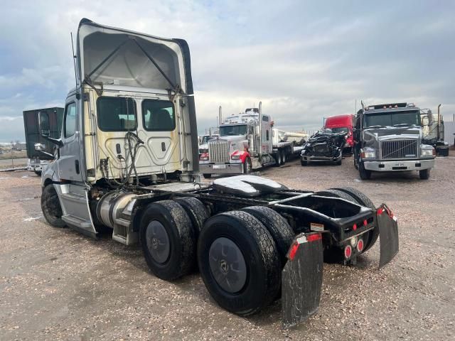 2018 Freightliner Cascadia 126