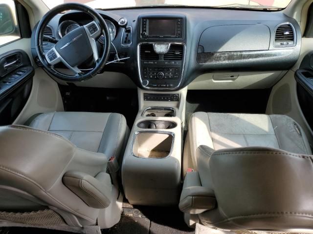 2011 Chrysler Town & Country Limited