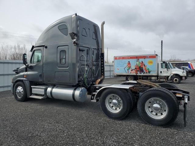 2010 Freightliner Cascadia 125