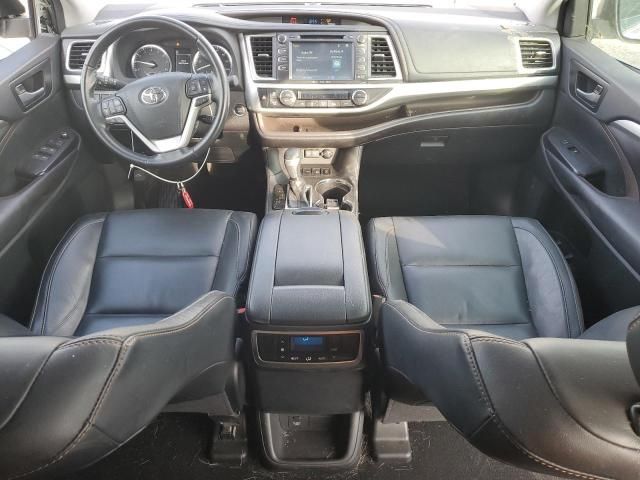 2018 Toyota Highlander SE