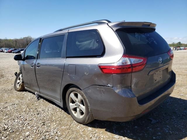 2019 Toyota Sienna LE