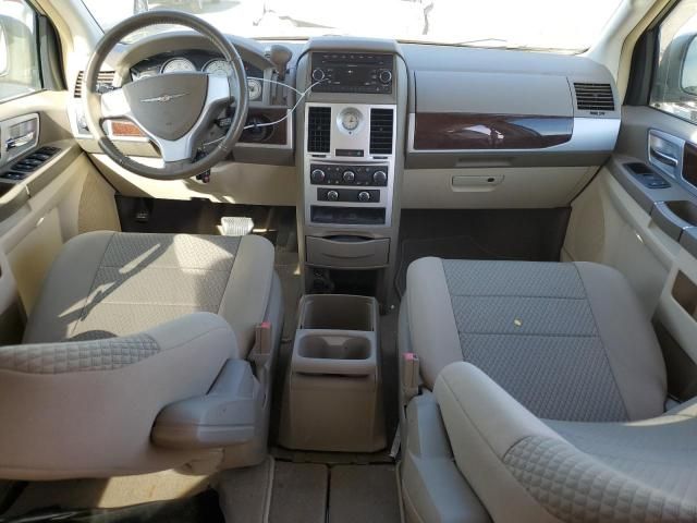 2010 Chrysler Town & Country Touring