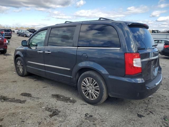 2013 Chrysler Town & Country Touring L