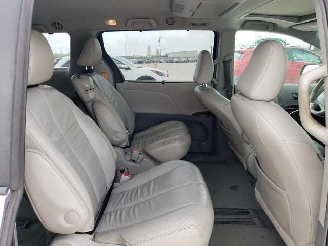 2011 Toyota Sienna XLE