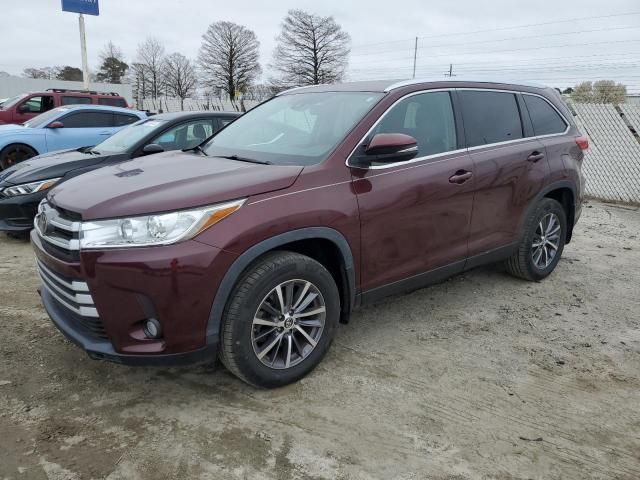 2019 Toyota Highlander SE