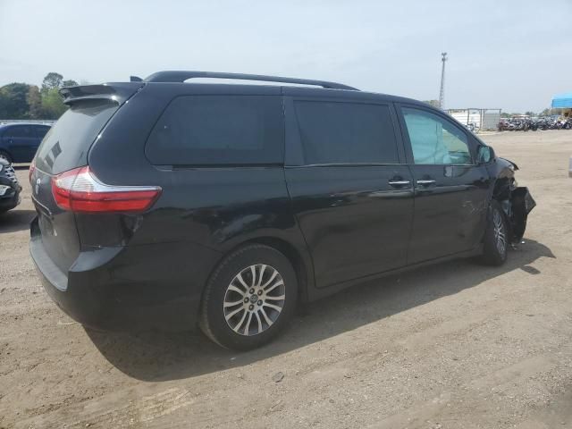 2019 Toyota Sienna XLE