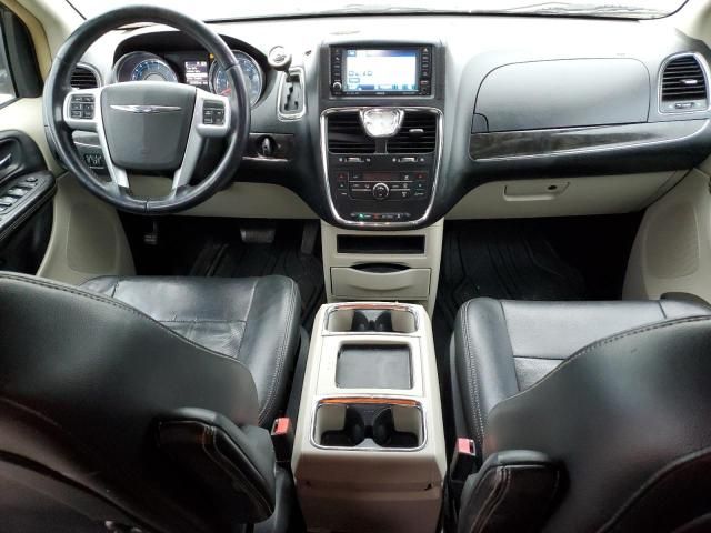 2012 Chrysler Town & Country Touring